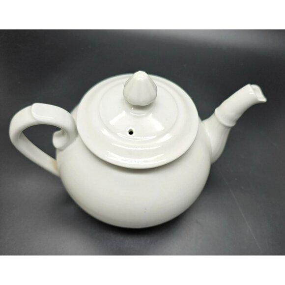 White Ceramic Teapot With Lid & Curved Handle Pillivuyt France DH1352 - Picture 6 of 9